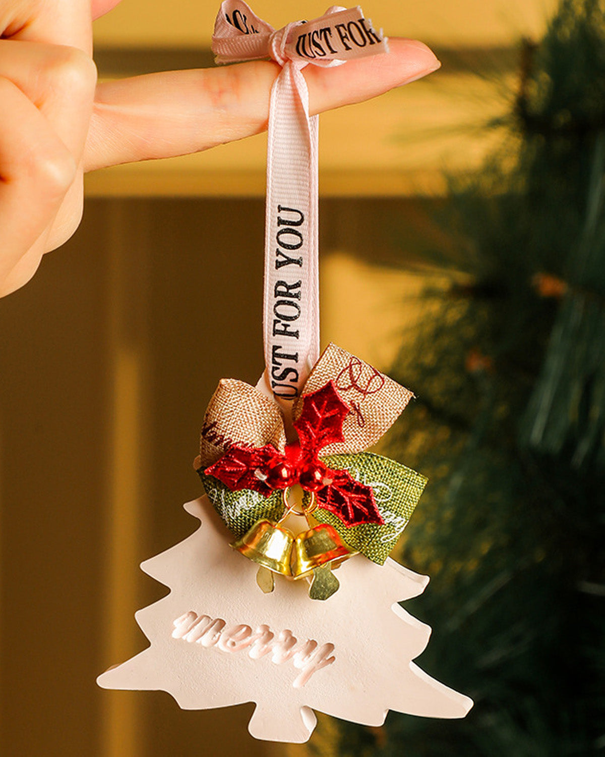 Christmas Rose-Scented Plaster Fragrance Plaque